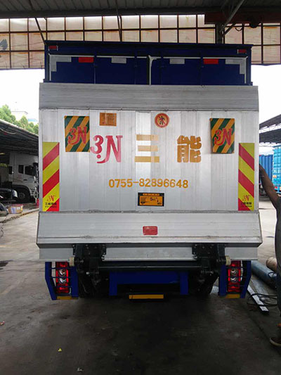 尾板材料選擇，鋁合金與鋼的結(jié)實效果對比